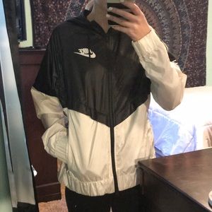 nike windbreaker